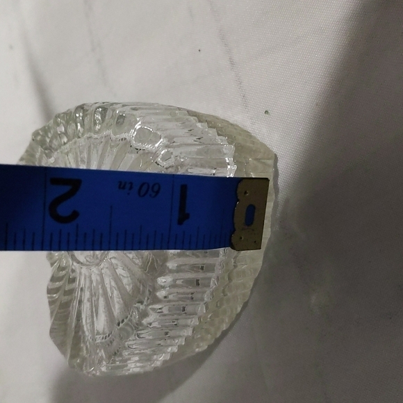 VINTAGE Crystal Glass Heart Lidded Trinket Dish Box Jewelry Box - Picture 7 of 8